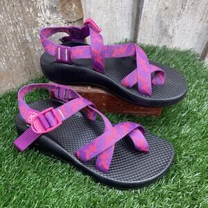 Vintage RARE Chaco Vibram Soles Gecko Print Women's 8 Sandals Made in USA